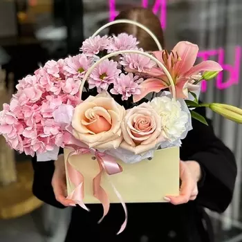 KIWIGIFTS Букет цветов живые Розы, Гортензия, Хризантемы, Гвоздики, Лилии