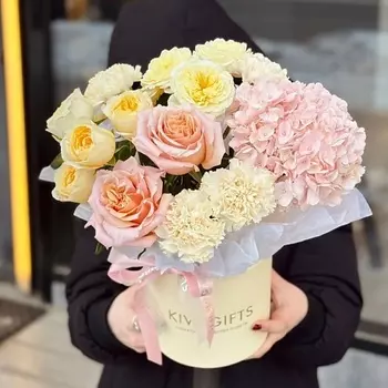 KIWIGIFTS Букет цветов живые Розы, Гвоздики, Гортензия