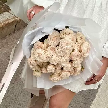 KIWIGIFTS Букет цветов живые Розы кустовые