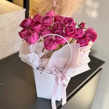 KIWIGIFTS Букет цветов живые Розы кустовые пионовидные