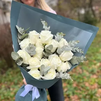 КОЛИБРИ ЦВЕТОЧНЫЙ САЛОН Букет белых роз для самых нежных