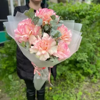 КОЛИБРИ ЦВЕТОЧНЫЙ САЛОН Букет из французской розы