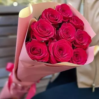КОЛИБРИ ЦВЕТОЧНЫЙ САЛОН Букет из роз 9 шт