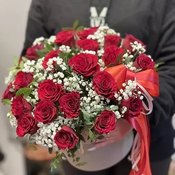 КОЛИБРИ ЦВЕТОЧНЫЙ САЛОН Коробка с красной розой