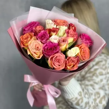 КРЫМ ФЛОРА Яркий микс из 19 роз