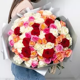 Л'Этуаль Flowers Букет из разноцветных роз 71 шт.(40 см)