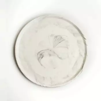 ЛЬНЯНКА HOME Декоративный поднос круглый 27 см. Мрамор 1.0