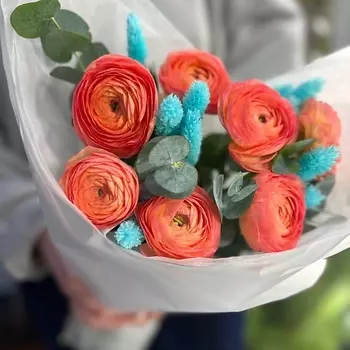 LE BOUQUET Яркие ранункулюсы с фаларисом