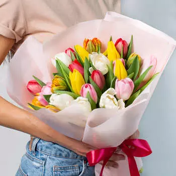 LetuFlowers Букет из разноцветных тюльпанов 25 шт.