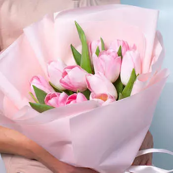 LetuFlowers Букет из розовых тюльпанов 11 шт.