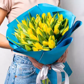 LetuFlowers Букет из желтых тюльпанов 51 шт.