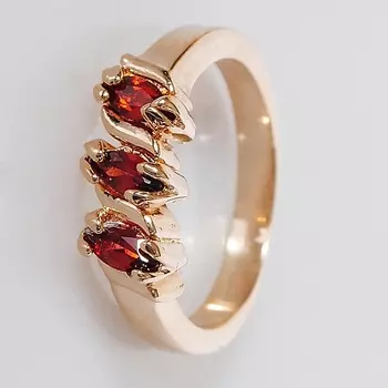 LJ Кольцо с гранатом "3 камня"