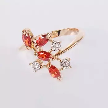 LJ Кольцо с гранатом "Искристые лепестки"