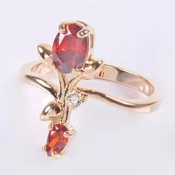 LJ Кольцо с гранатом "Тюльпан"