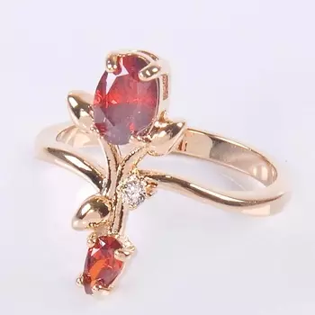 LJ Кольцо с гранатом "Тюльпан"