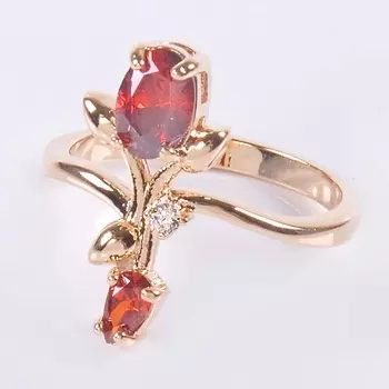 LJ Кольцо с гранатом "Тюльпан"