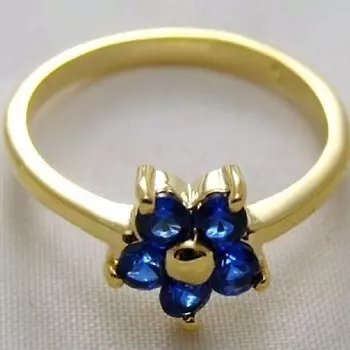 LJ Кольцо со шпинелью "Цветочек"