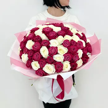 ЛЭТУАЛЬ FLOWERS Букет из белых и розовых роз Шангрила 71 шт