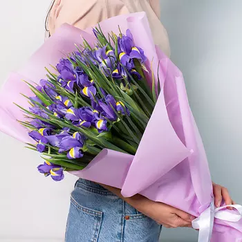 ЛЭТУАЛЬ FLOWERS Букет из ирисов 51 шт.