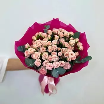 ЛЭТУАЛЬ FLOWERS Букет из кремовых кустовых роз и эвкалипта 9 шт