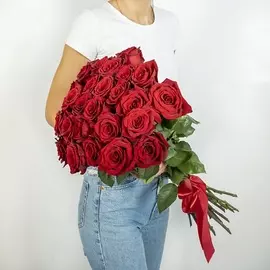 ЛЭТУАЛЬ FLOWERS Букет из высоких красных роз Эквадор 35 шт. (70 см)