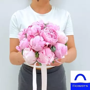 ЛЭТУАЛЬ FLOWERS Букет невесты из розовых пионов с эвкалиптом