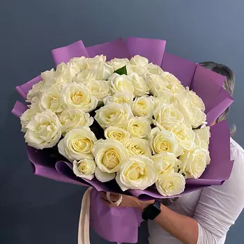 MADE KRIS Букет из 61-ой розы "Белые ночи"