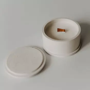 МАНУФАКТУРА БАЛИЧЕВЫХ Свеча-шкатулка с ароматом "Клубника со сливками"