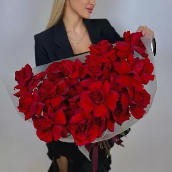 MARIMAY Монобукет из красных французских роз