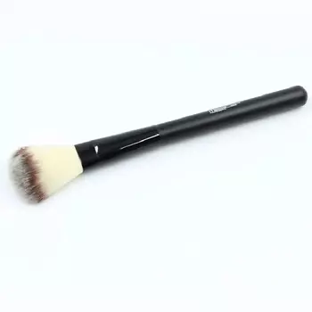 MASTER Кисть для макияжа