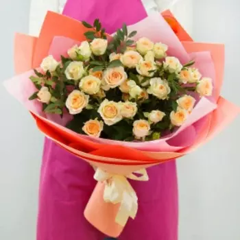 МИР ЦВЕТОВ Букет из 9 кустовых роз