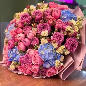 МОСРОЗАОПТ Сборный букет "Ну очень люблю тебя"