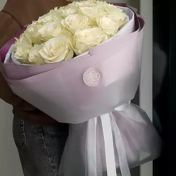 НЕЖНОСТЬ Авторский букет из 21 белой розы