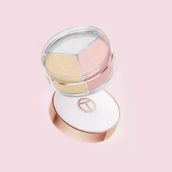 O.TWO.O Трехцветная рассыпчатая пудра