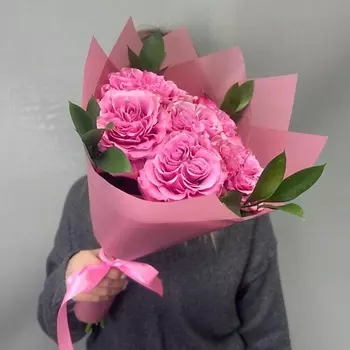 PARTY DAY Букет пионовидных роз (7 штук)