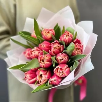 ПИОН ЦВЕТОЧНАЯ СТУДИЯ Букетик пионовидных тюльпанов