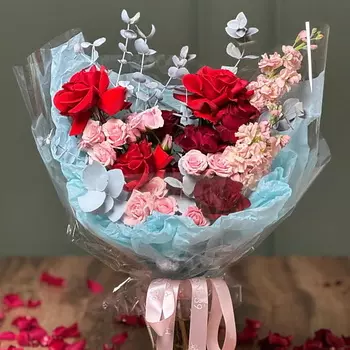 PION KLD Букет «Невесомость»