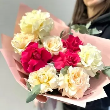 ПИОН ПИОНЫЧ Букет из 9 французских роз "Ромео и Джульетта"