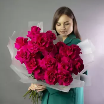 ПОВОД НАЙДЕТСЯ Букет вывернутых роз Малиновый рассвет