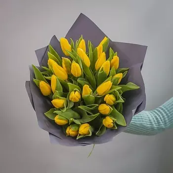 ПЯТЬ ЦВЕТОВ Букет 25 желтых тюльпанов