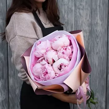 ПЯТЬ ЦВЕТОВ Букет из 7 розовых пионов