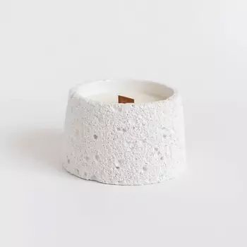 ROKKYHOME Ароматическая свеча "Розовый перец&Бергамот" с деревянным фитилем 250.0