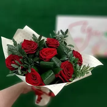 РОЗЫ УРАЛА Букет экспресс из бордовых роз