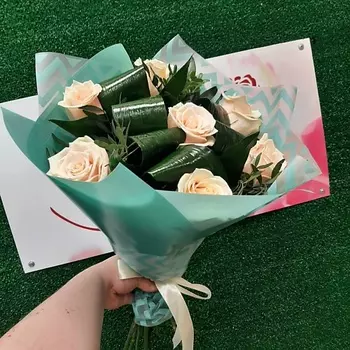 РОЗЫ УРАЛА Букет экспресс из кремовых роз