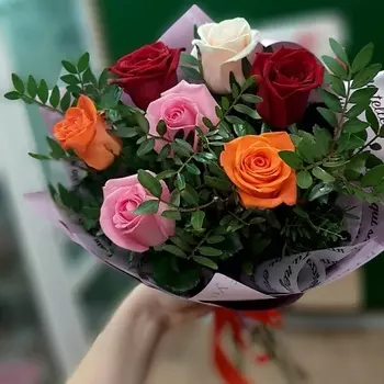 РОЗЫ УРАЛА Букет экспресс из разноцветных роз