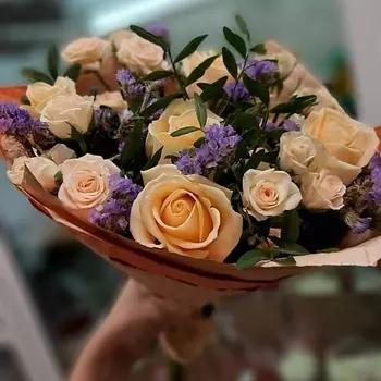 РОЗЫ УРАЛА Букет цветов "Кремовый комплимент"