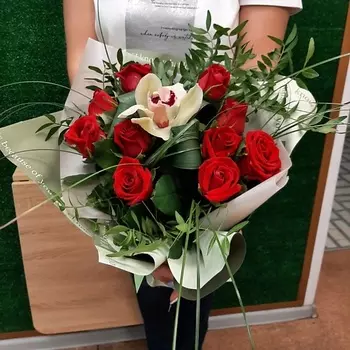 РОЗЫ УРАЛА Букет романтик "Лав Стори"