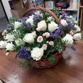 РОЗЫ УРАЛА Корзина сборная "Привет осень"