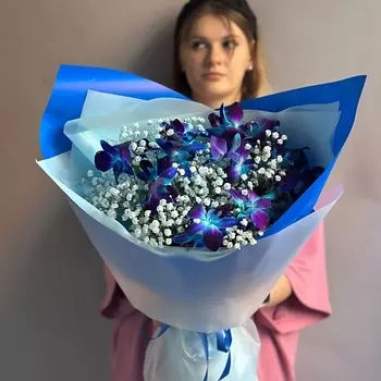 РЯБИНА ЦВЕТОЧНАЯ МАСТЕРСКАЯ Букет с орхидеями и гипсофилой