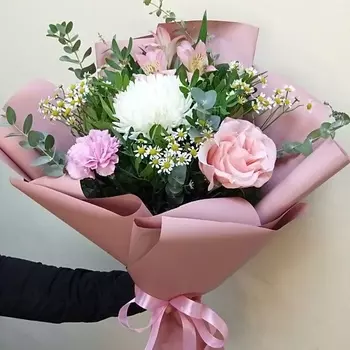 С ЛЮБОВЬЮ, РОЗА Букет нежный комплимент